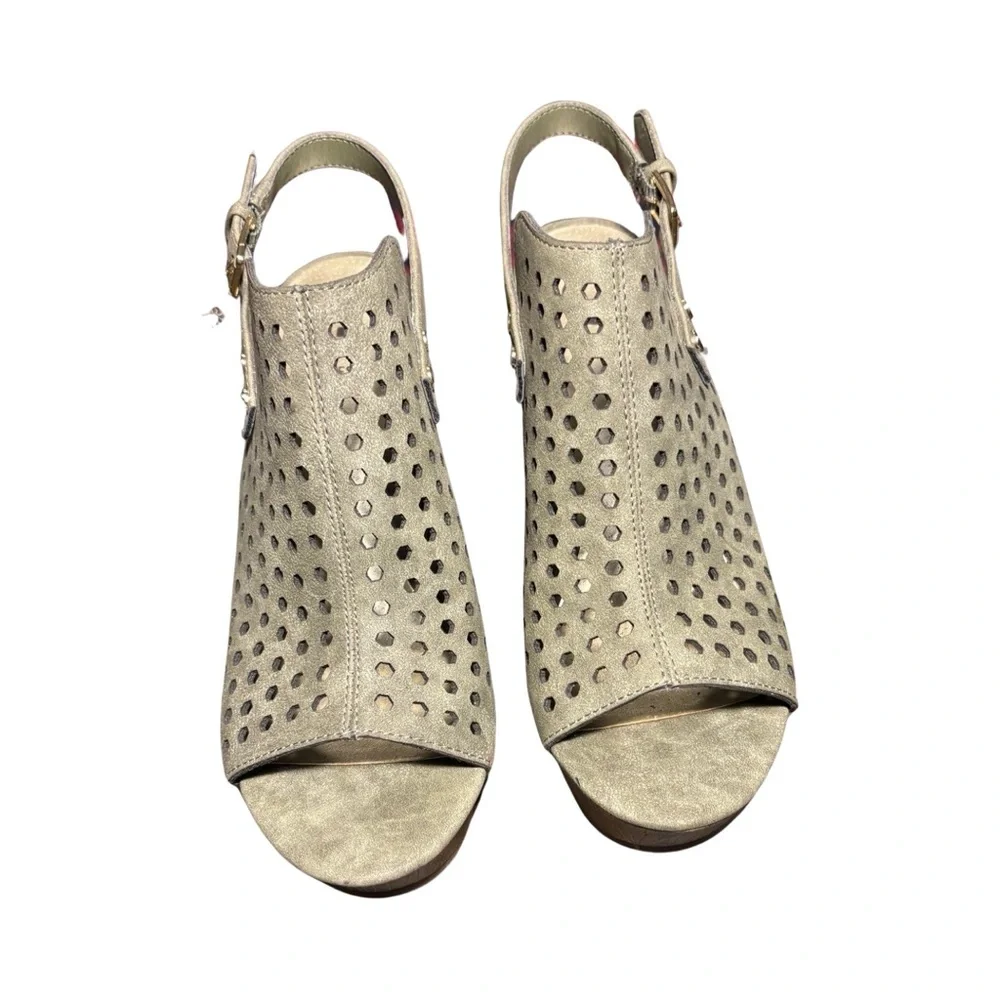 G by Guess Olive green platform heel - Picture 3 of 7